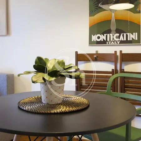 Cozy Apartment Beside Sagrada Familia For 2 *