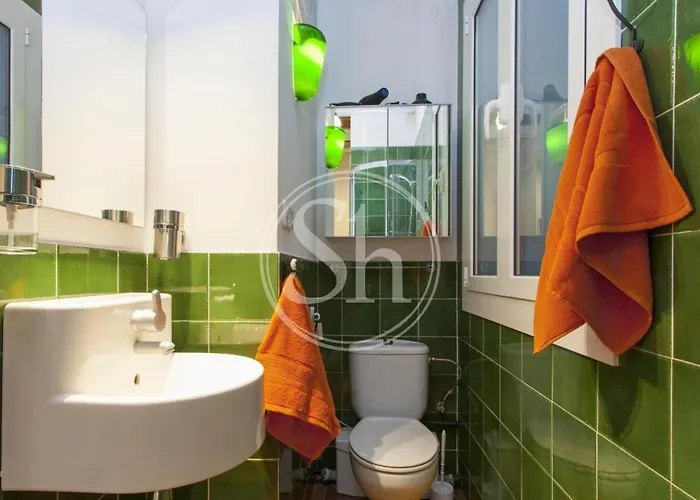 Cozy Apartment Beside Sagrada Familia For 2 * Barcelona