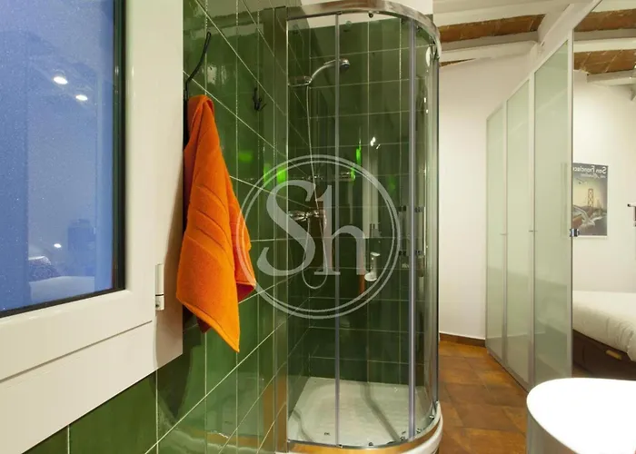 Cozy Apartment Beside Sagrada Familia For 2