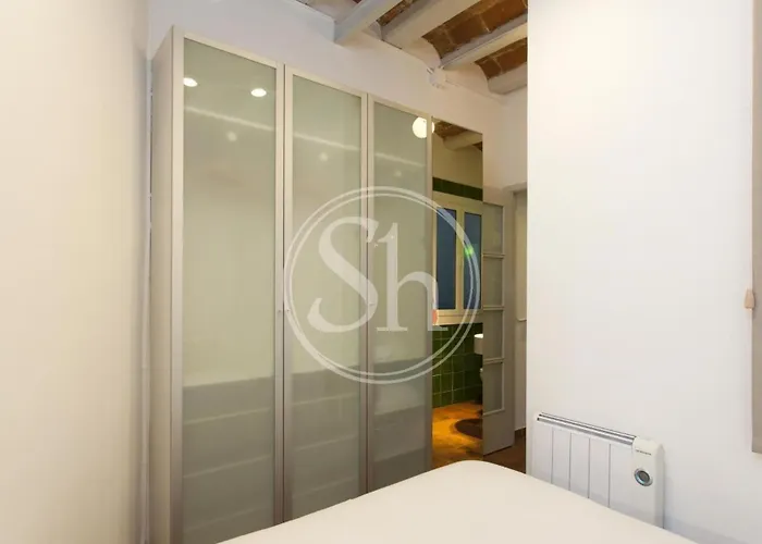 Apartment Cozy Apartment Beside Sagrada Familia For 2 *