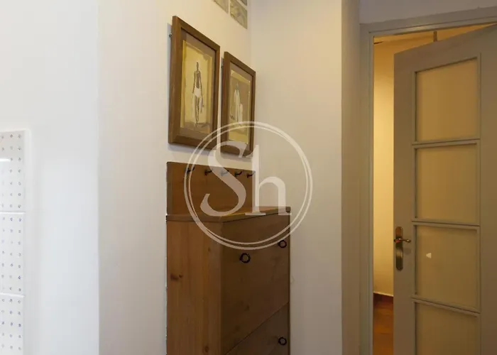 Apartment Cozy Apartment Beside Sagrada Familia For 2 Barcelona
